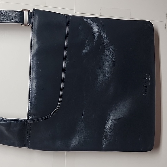 Radley London Elegant Minimalist Navy Blue Crossbody Messenger Saddle Bag Unisex - Picture 1 of 9